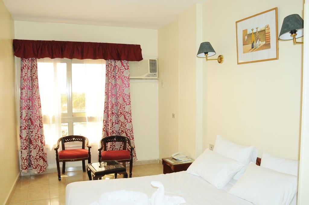 Nile Hotel Aswan Exterior foto