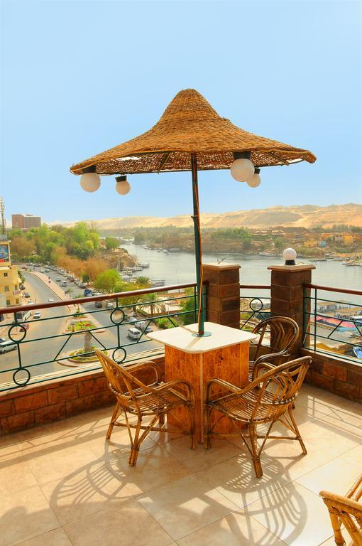 Nile Hotel Aswan Exterior foto