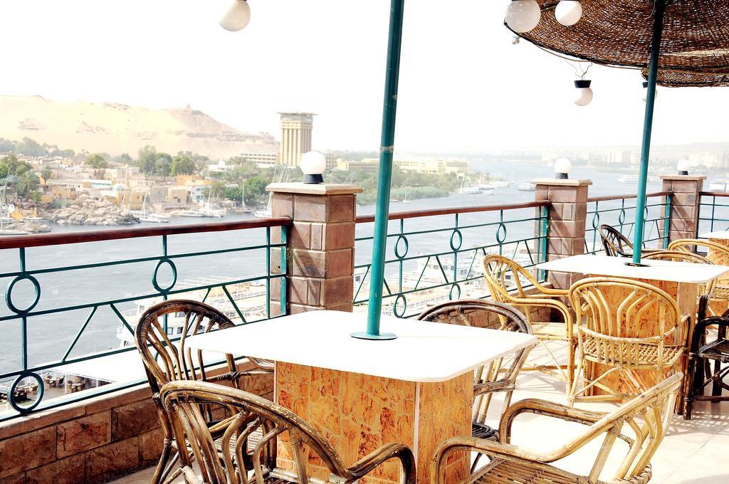 Nile Hotel Aswan Exterior foto
