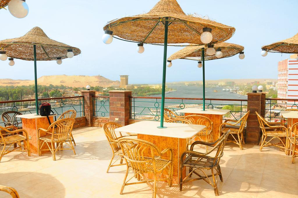 Nile Hotel Aswan Exterior foto